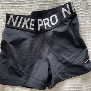 Never worn Nike pro shorts